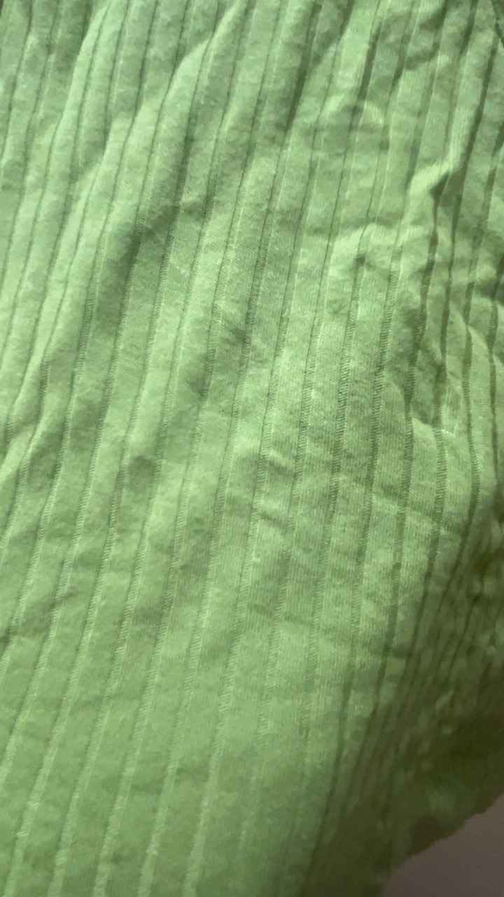 green crop top - Thumbnail 4