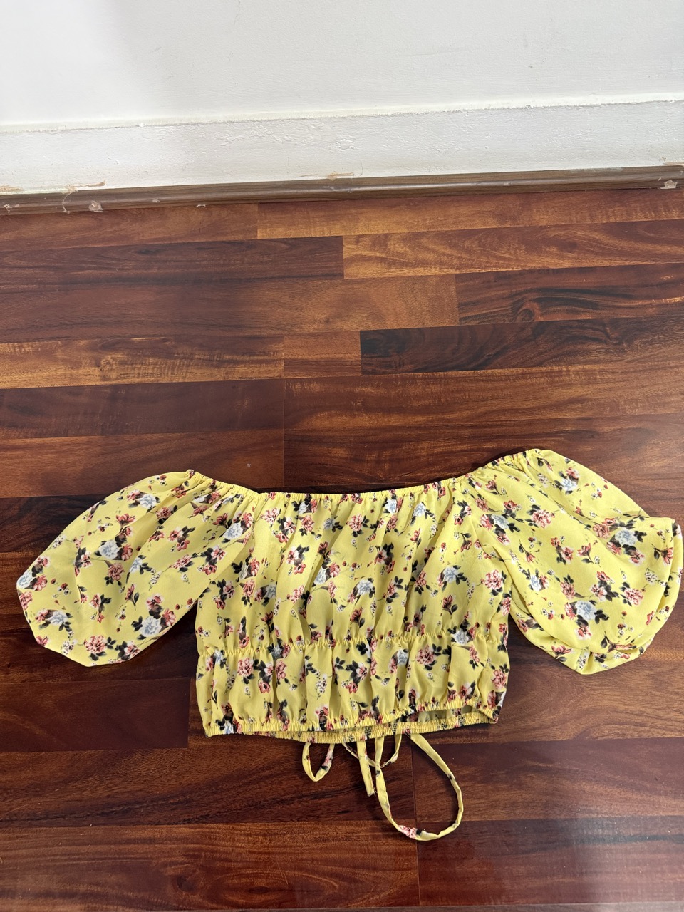 Off-shoulder Crop Top - Thumbnail 3