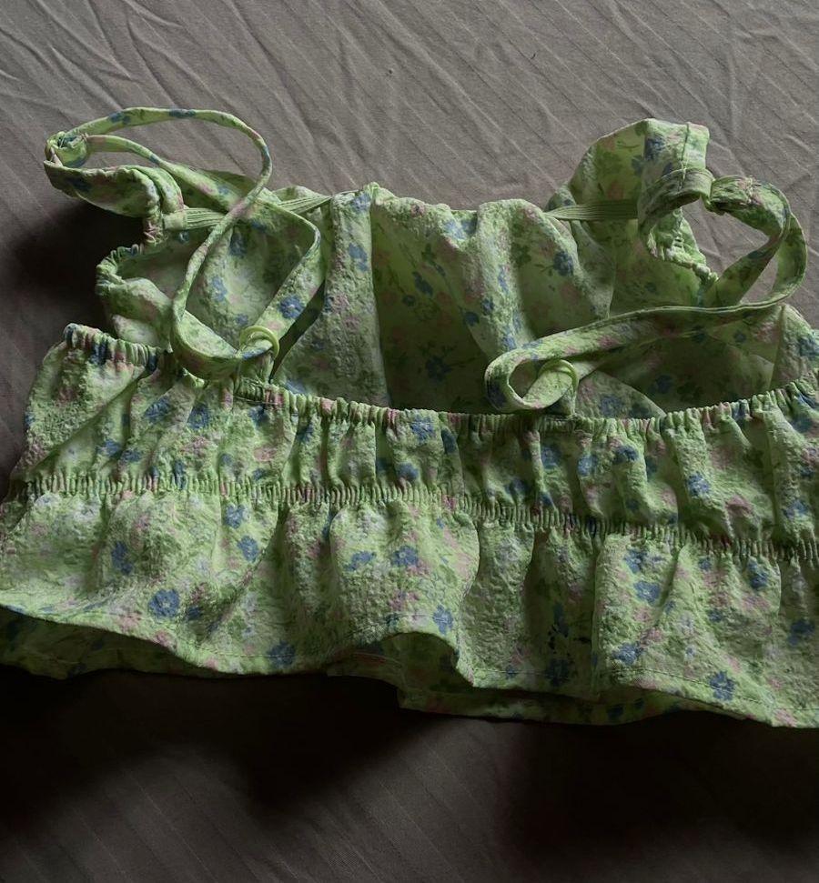 Top And Shorts - Thumbnail 2
