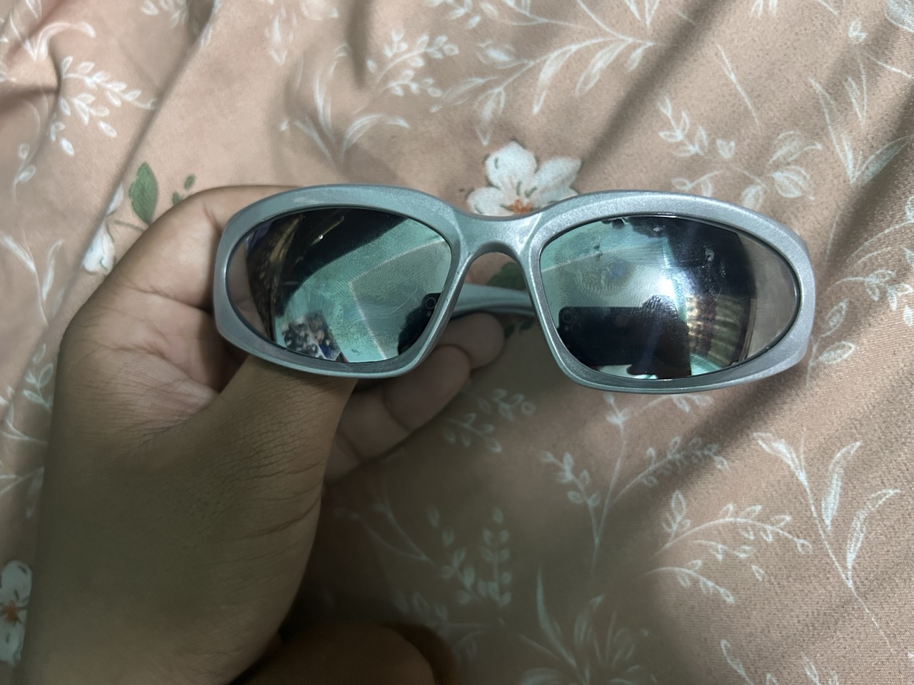 Y2k Glass - Thumbnail 2