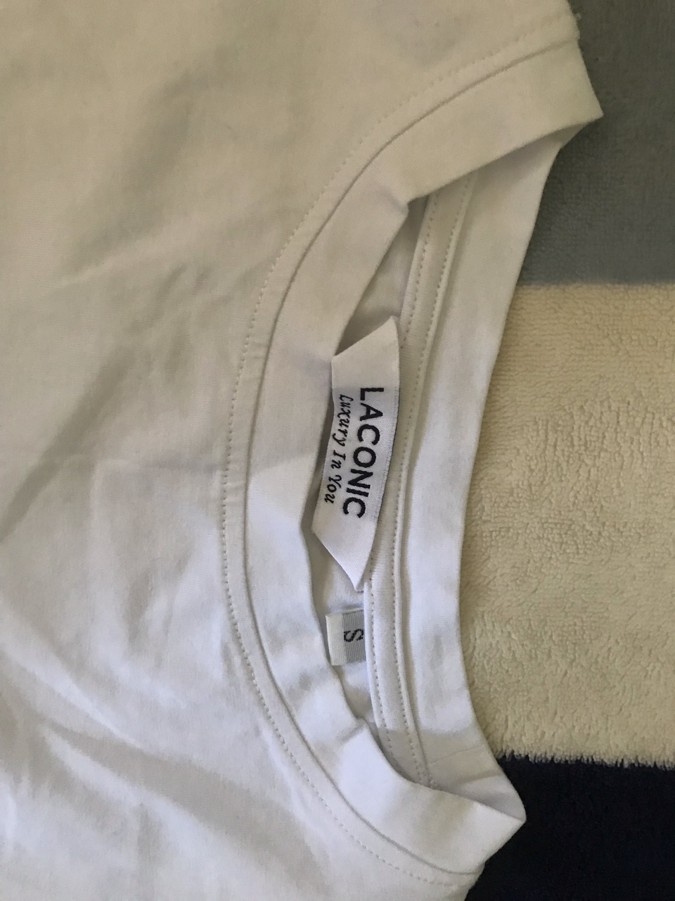Basic White CropTee - Thumbnail 3
