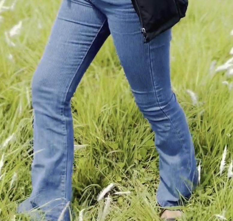 Women’s High-Waisted Stretch Bootcut Denim Jeans – Classic Blue - Thumbnail 2