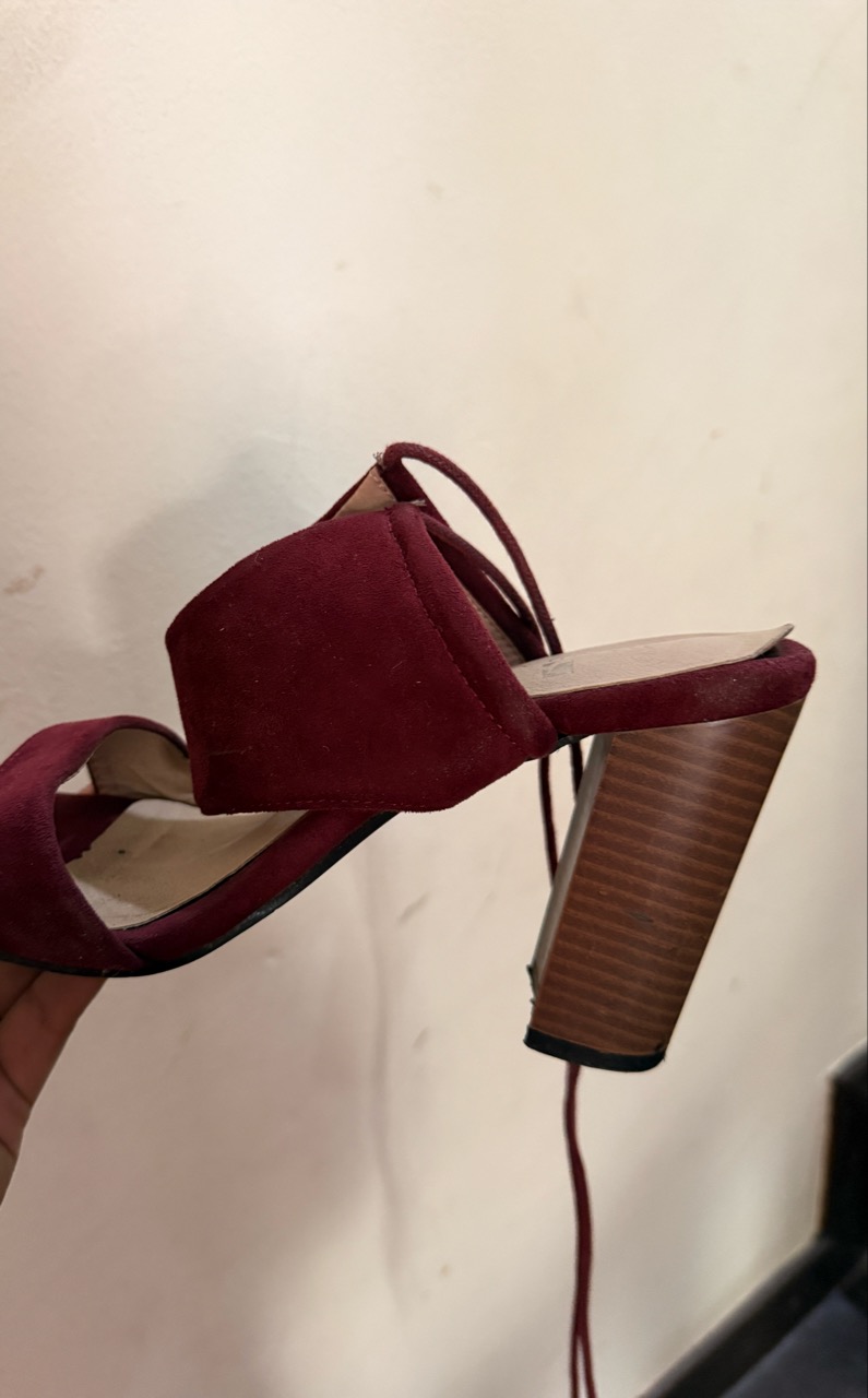 Heels - Thumbnail 2