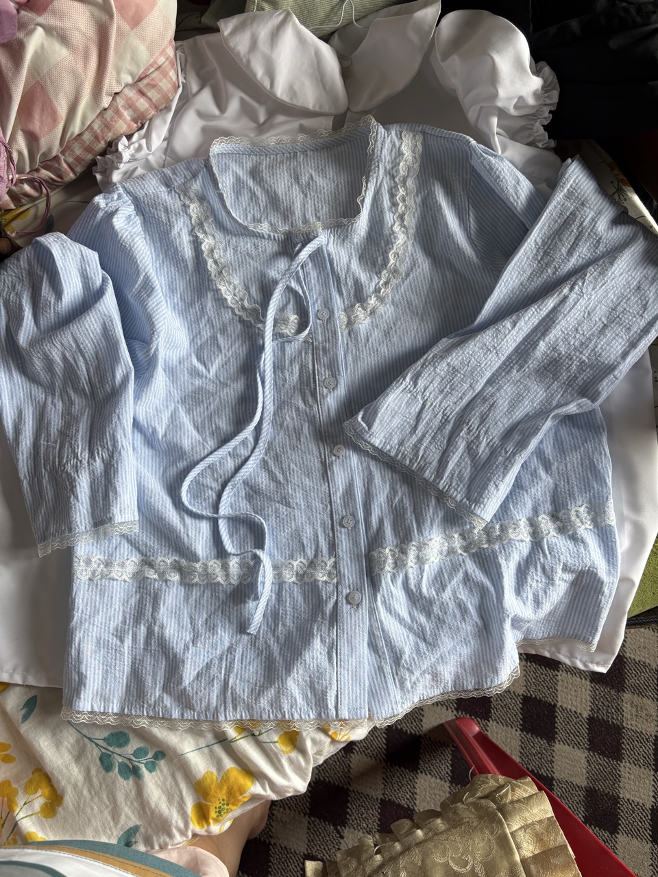 blue shirt - Thumbnail 3
