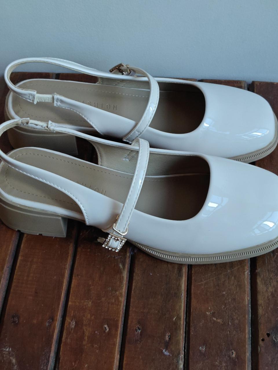 Heel - Thumbnail 2