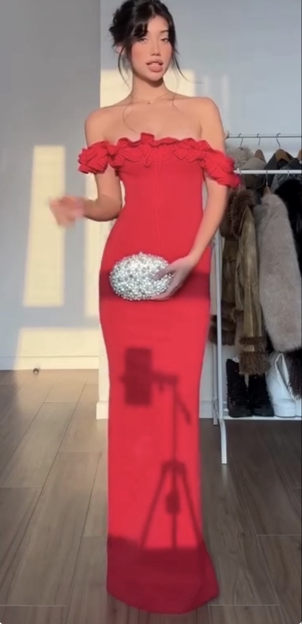 Ruby Red Upshoulder Dress - Thumbnail 2