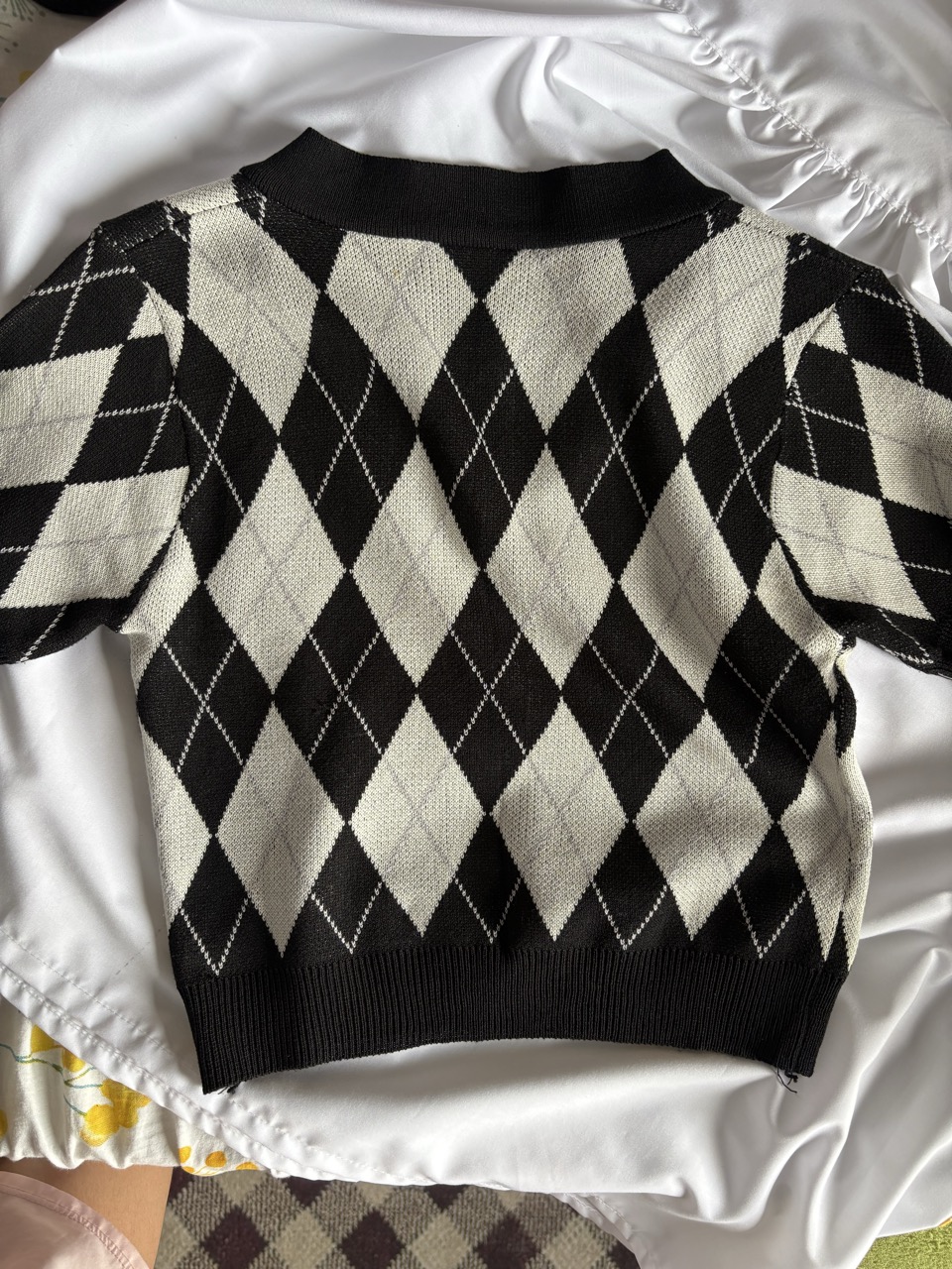V-Neck knit top - Thumbnail 4