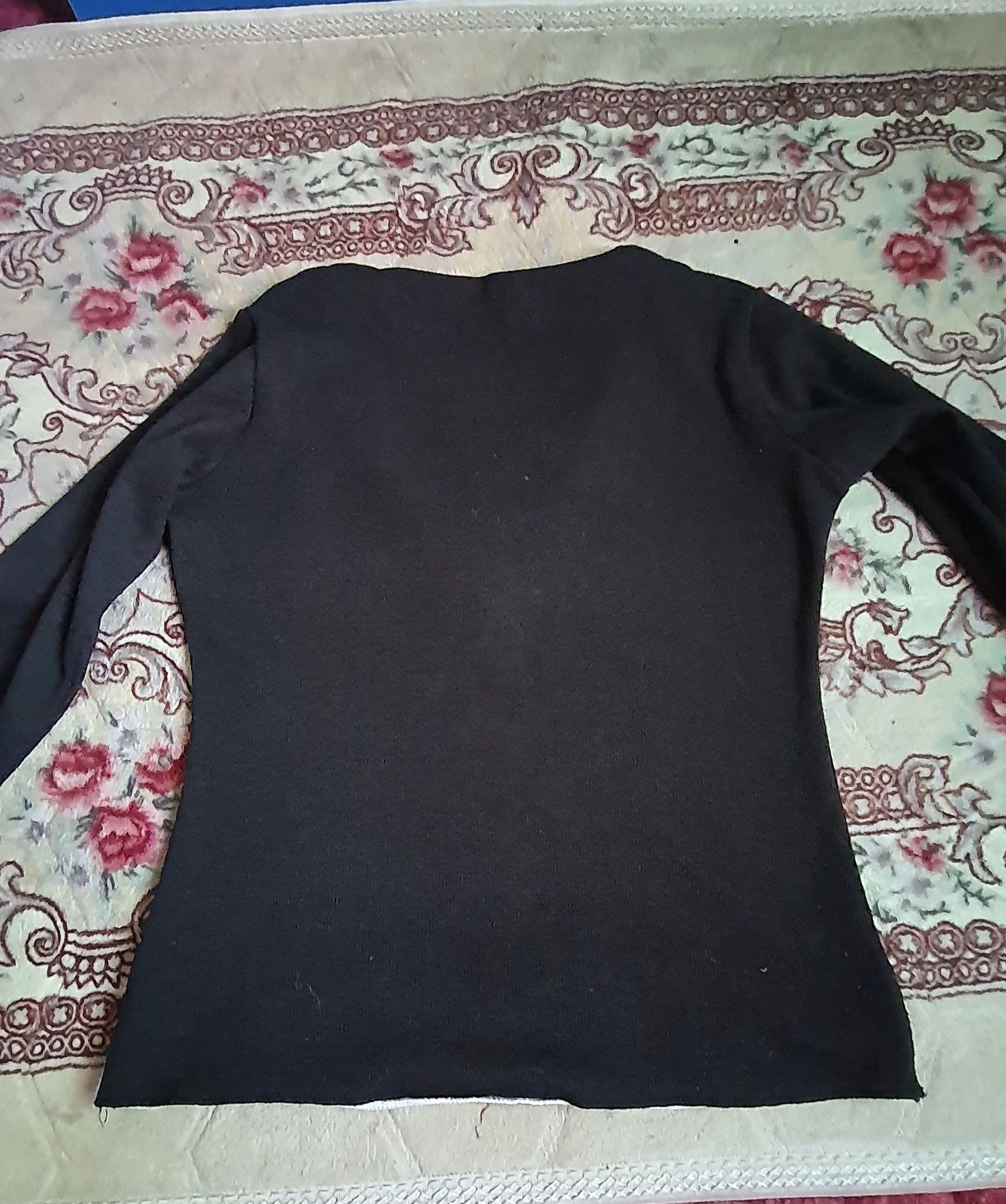 Black Tee - Thumbnail 3