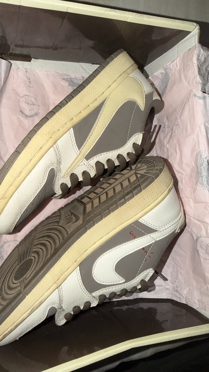 Nike Travis 37 Size - Thumbnail 2