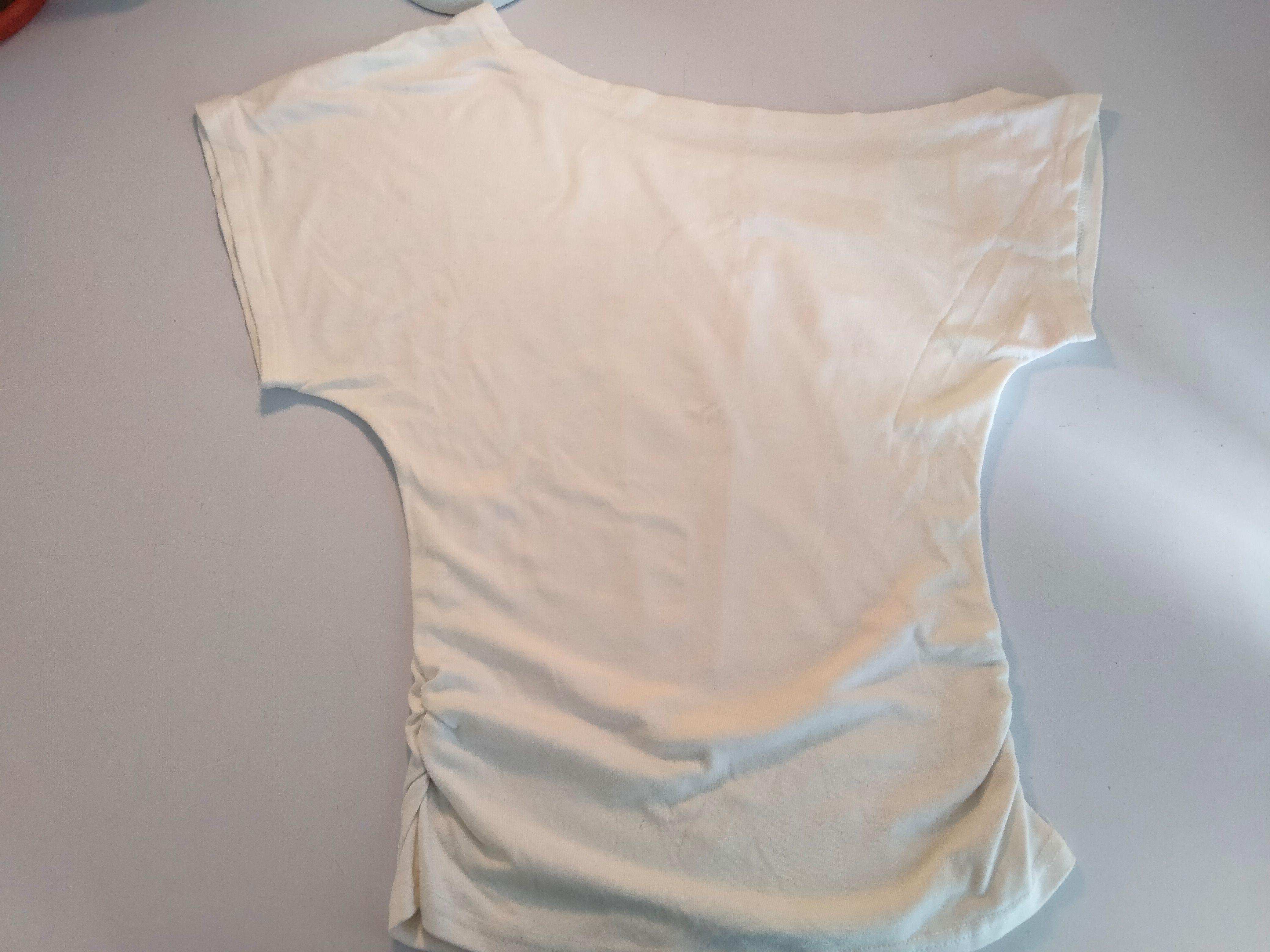 off-shoulder Labubu graphic Top - Thumbnail 3