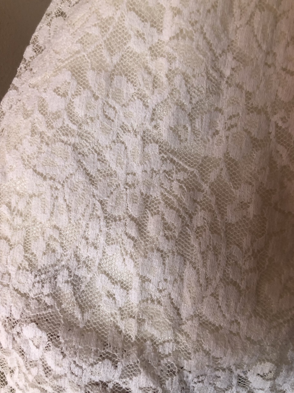 Ruffled off shoulder Laced Top - Thumbnail 3
