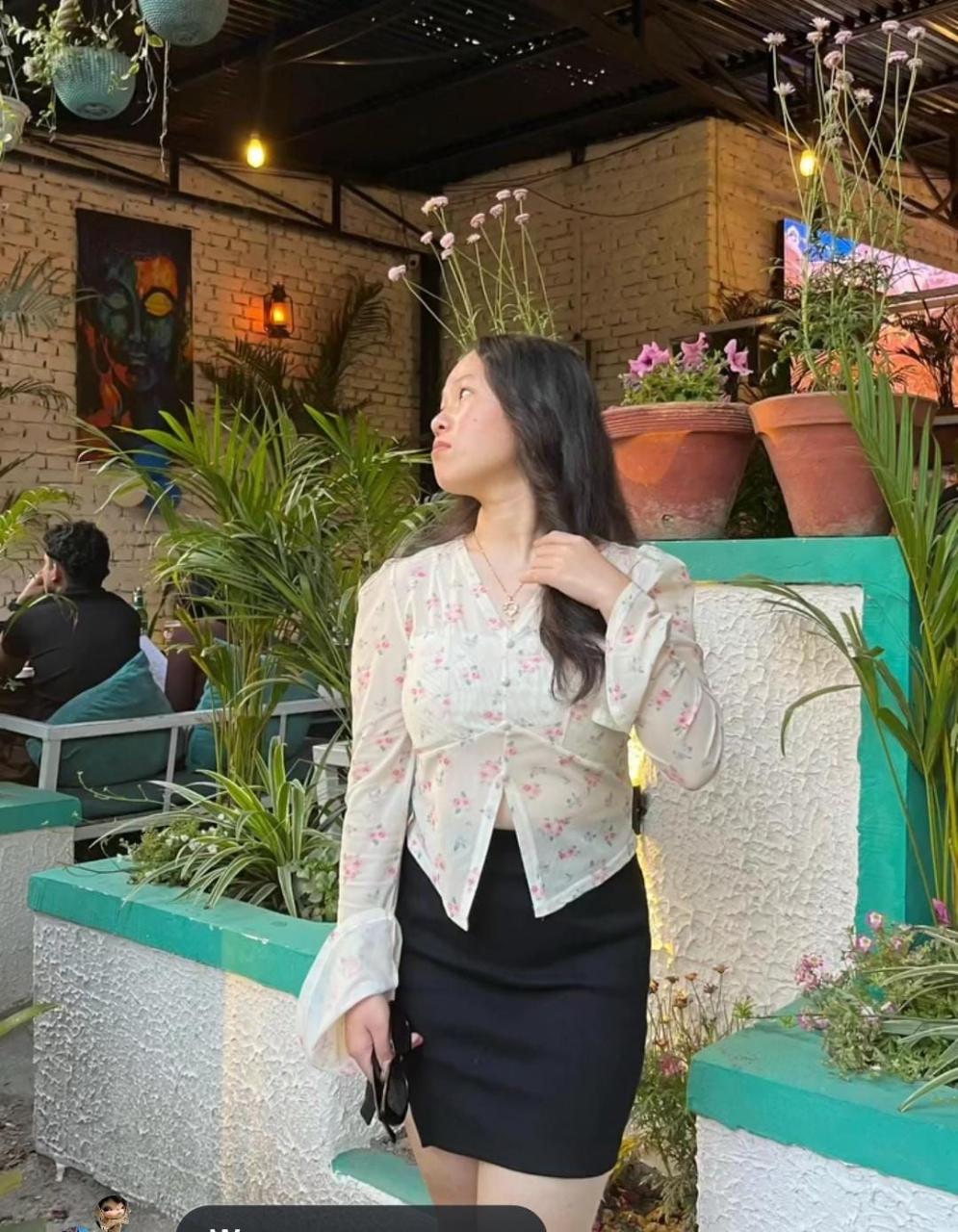 Floral Top - Thumbnail 2