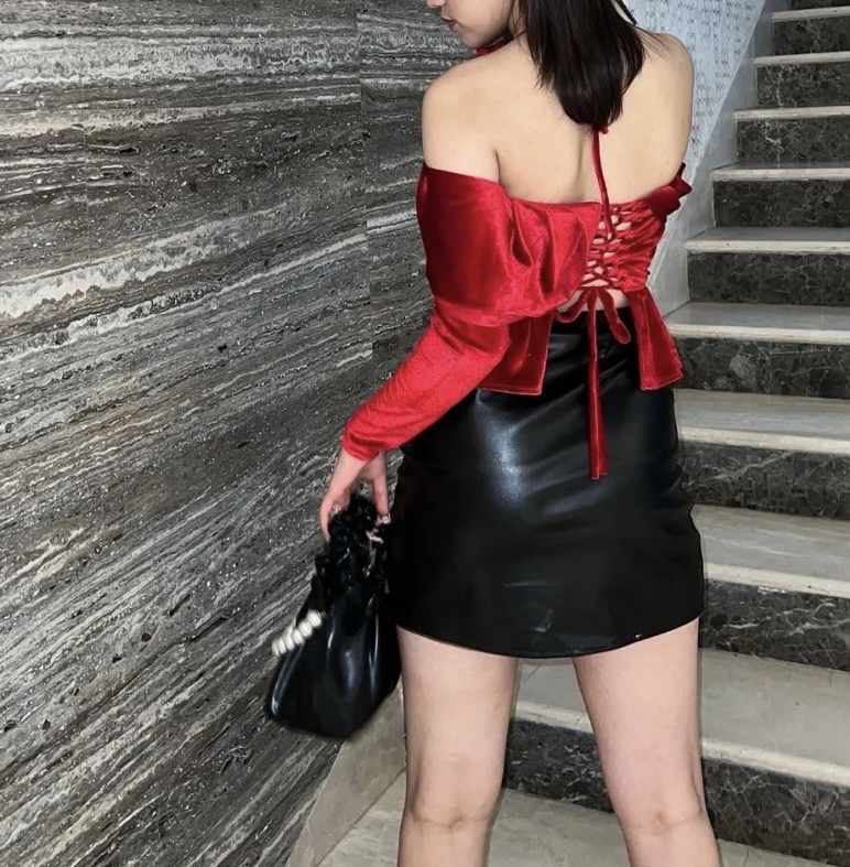 Belle Red Top - Thumbnail 2